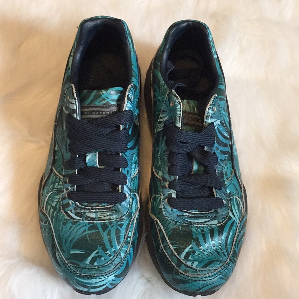 Ladies Puma Sneakers